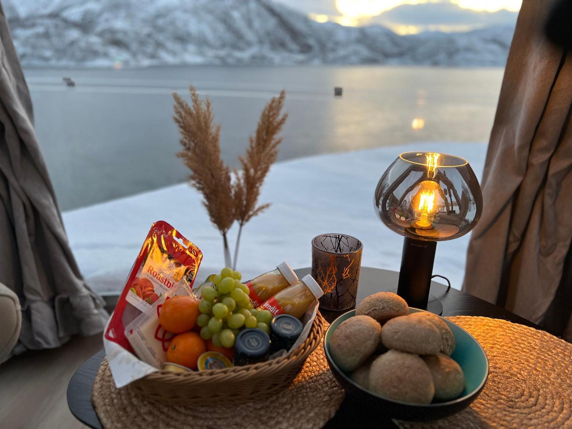 Lofoten Glampingdome Myrland Экстерьер фото